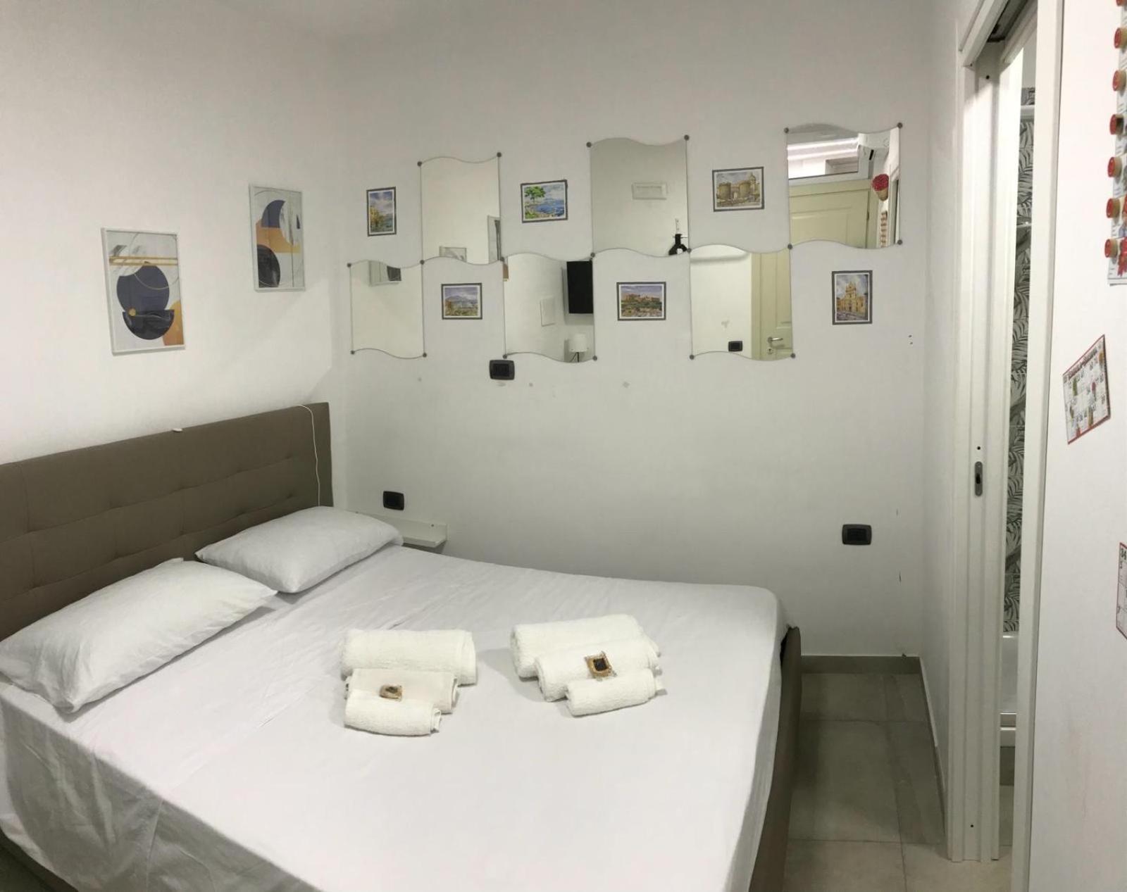 Nadyle House Otel Napoli Dış mekan fotoğraf